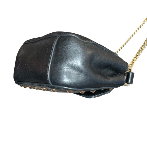 Stylish Black Studded Shoulder Bag - Picture 5 of 8